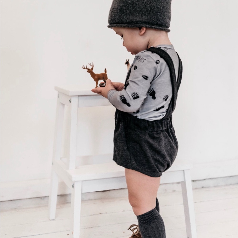 WUFKIDS Dark Grey baby Bloomers - Picture 4 of 7